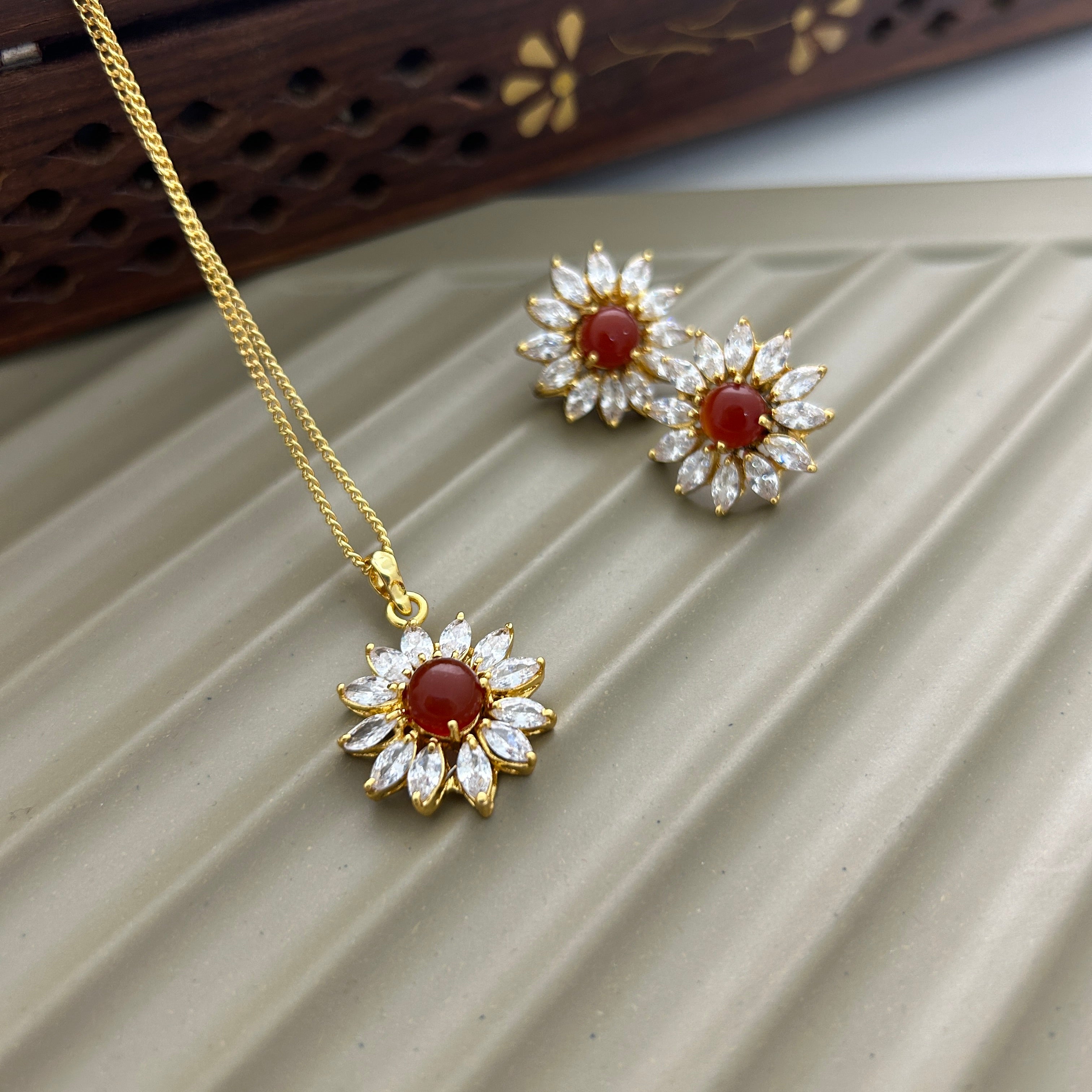 Zircon Flower E&P Set