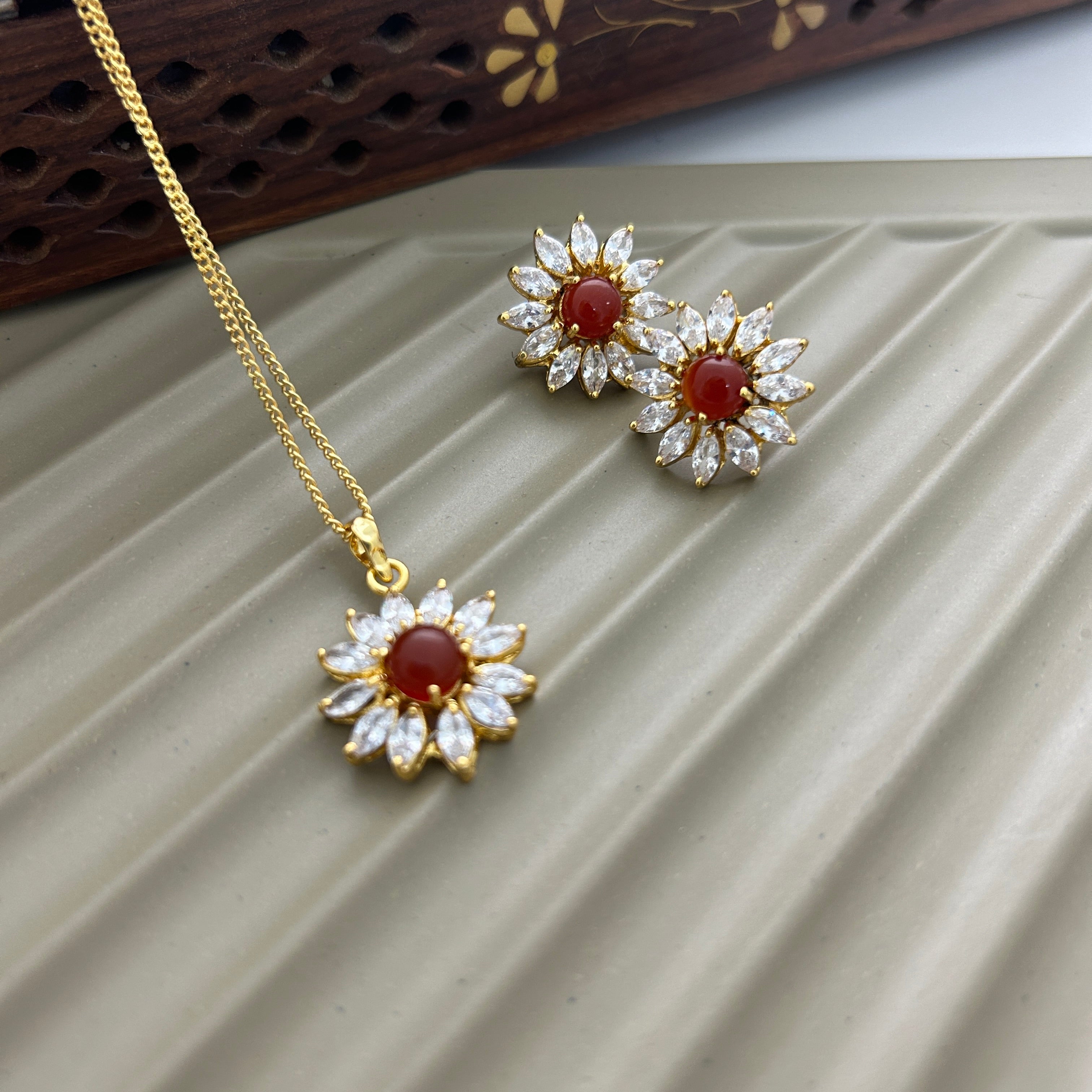 Zircon Flower E&P Set