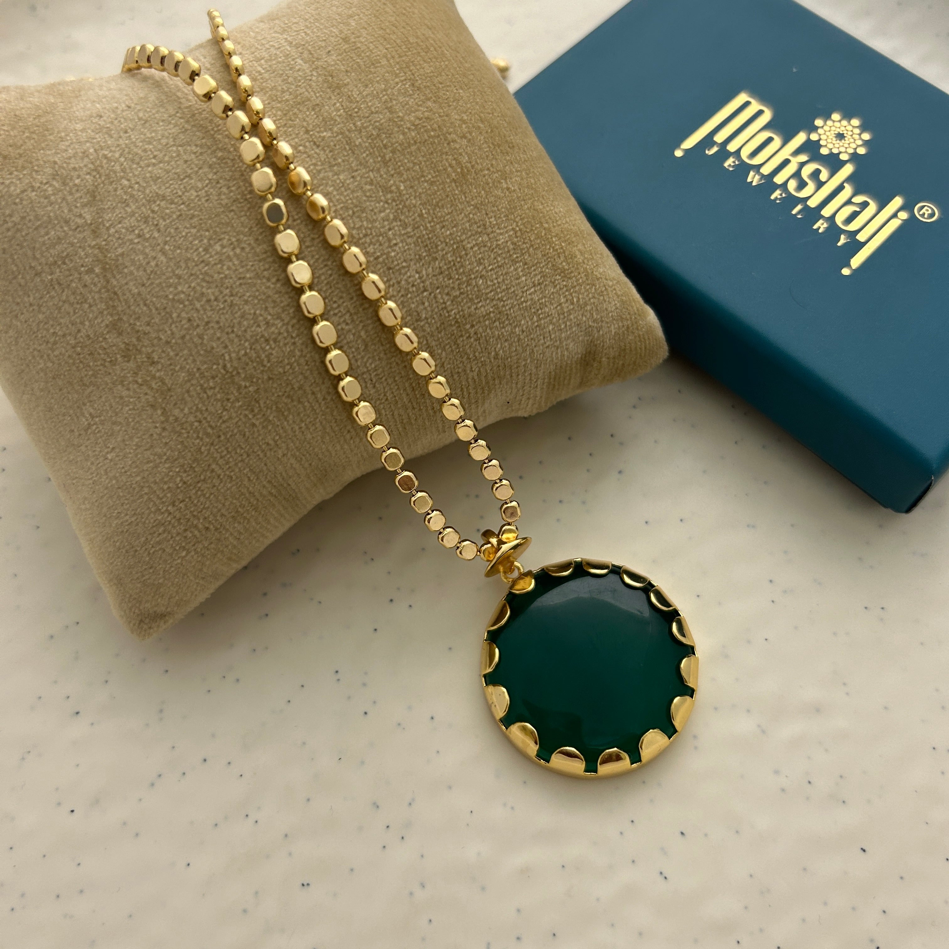 Amara Green Pendant