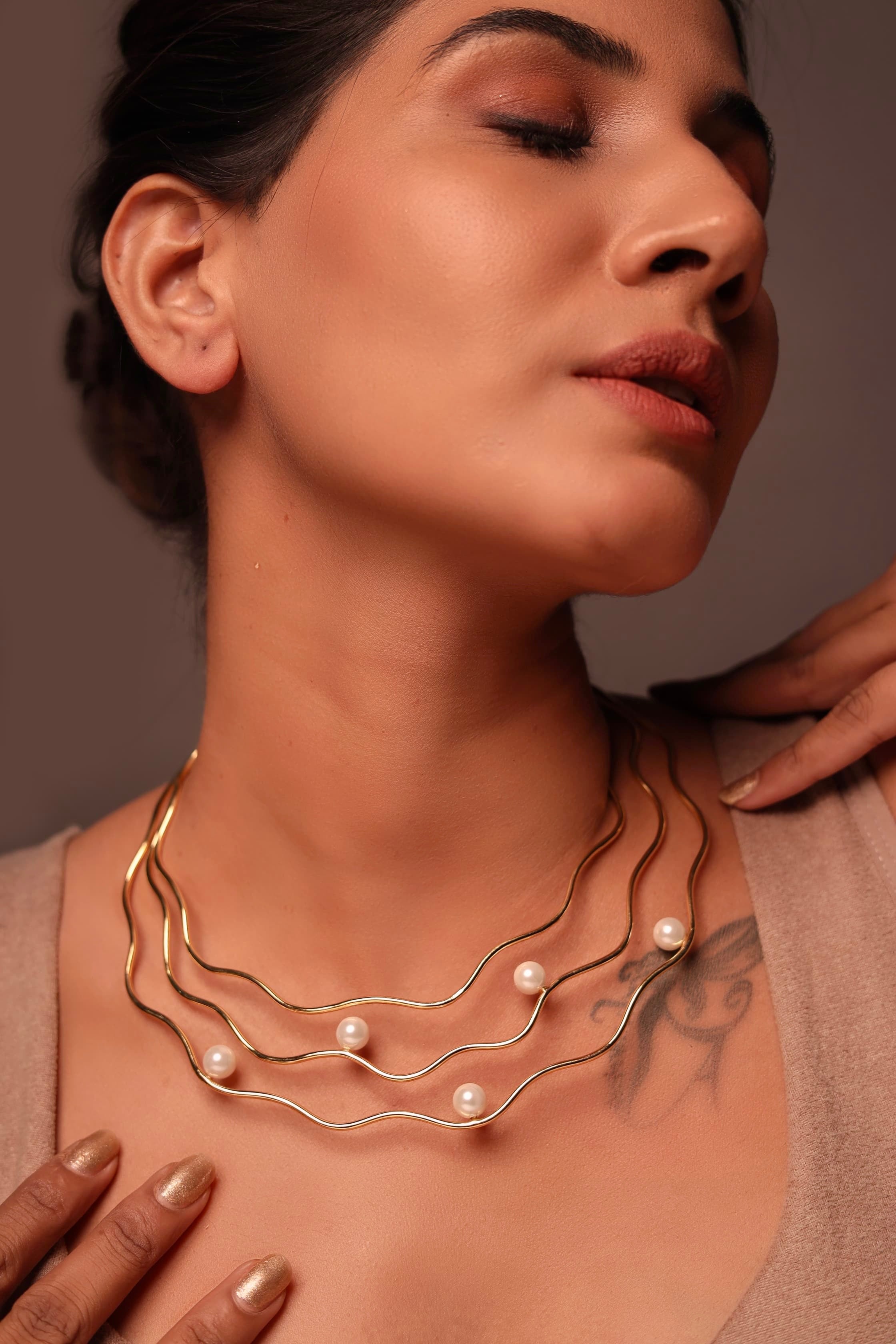 Wave Pearl Collar Neckpiece