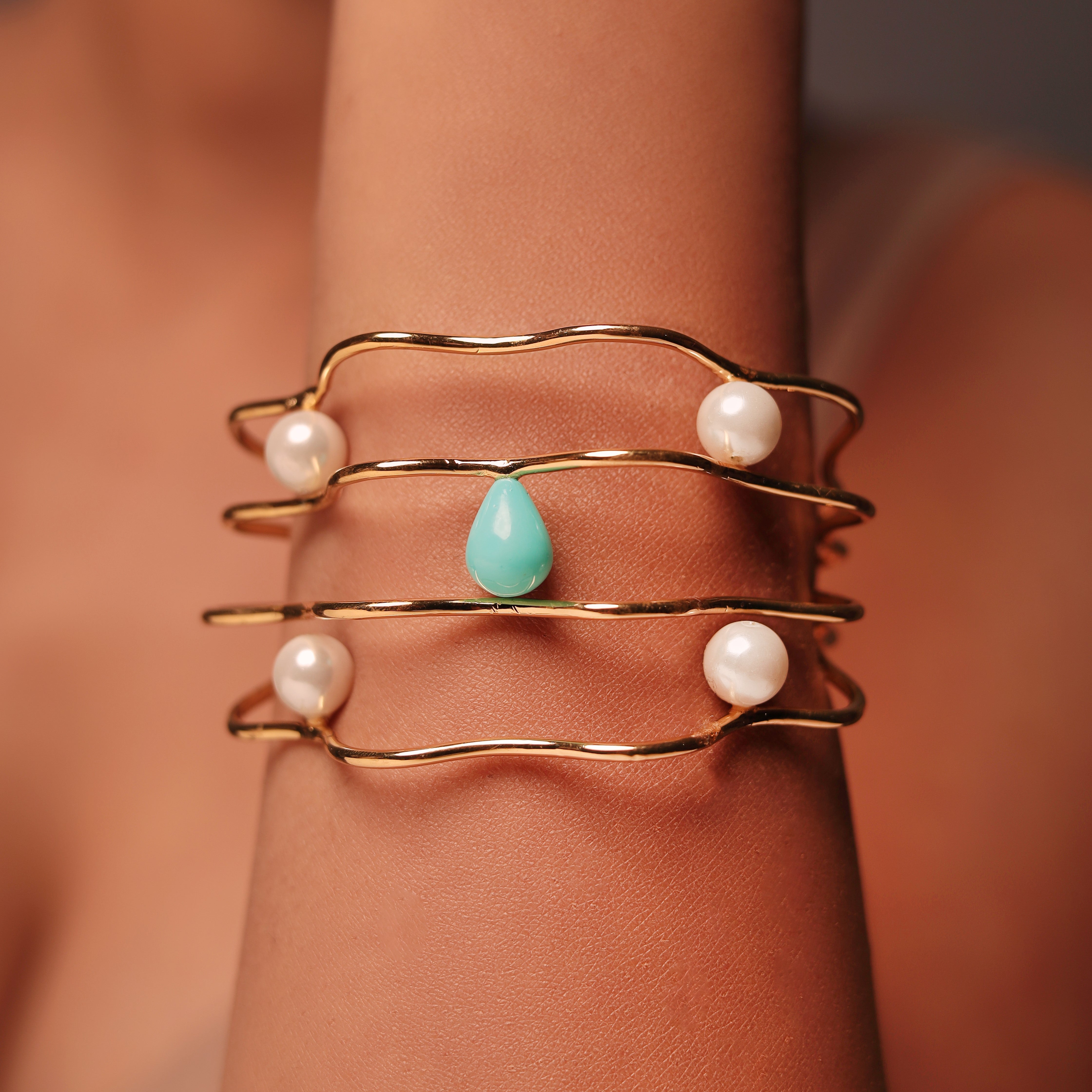 Wave Pearl & Turquoise Handcuff