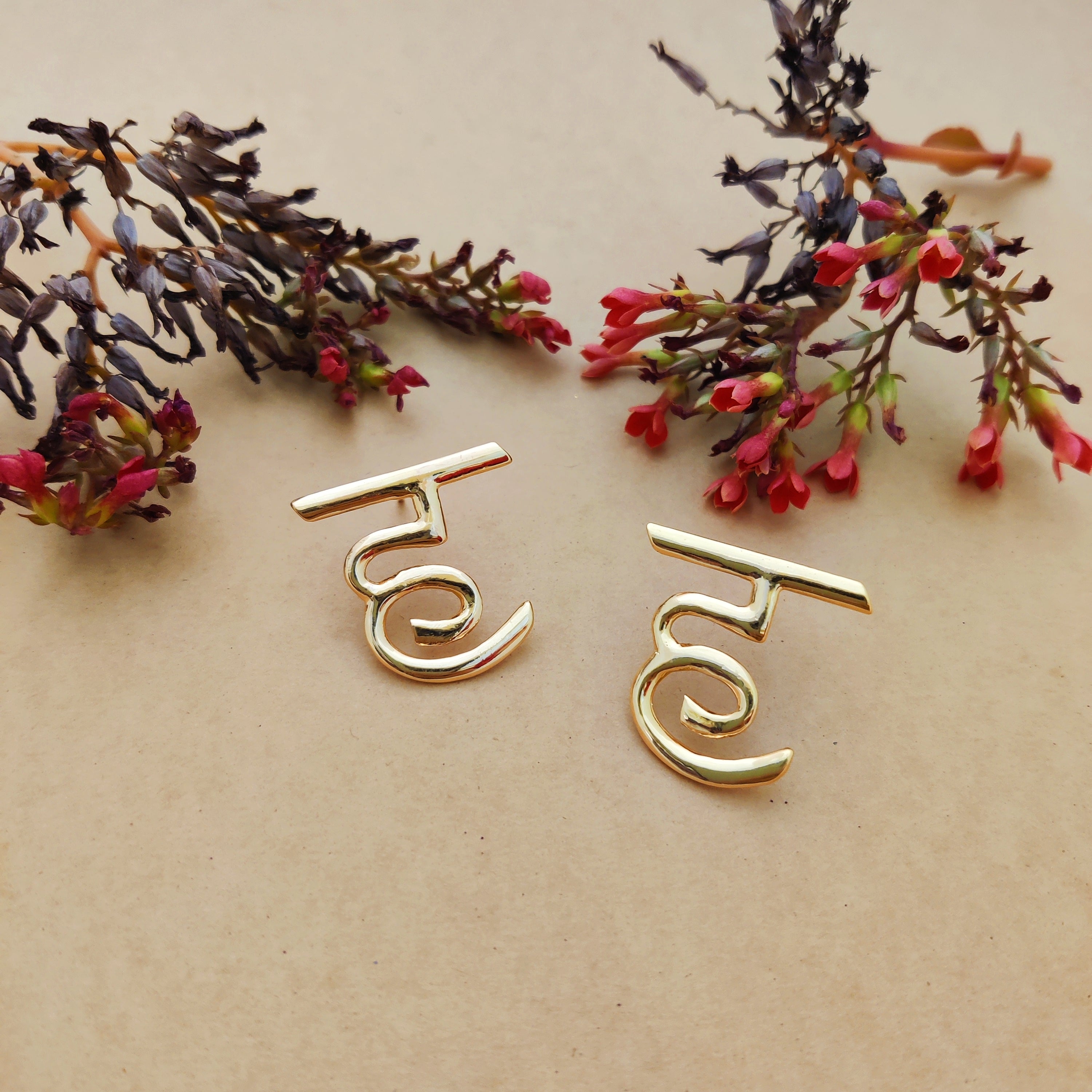 'ह' Hindi Alphabet Earrings (Small)