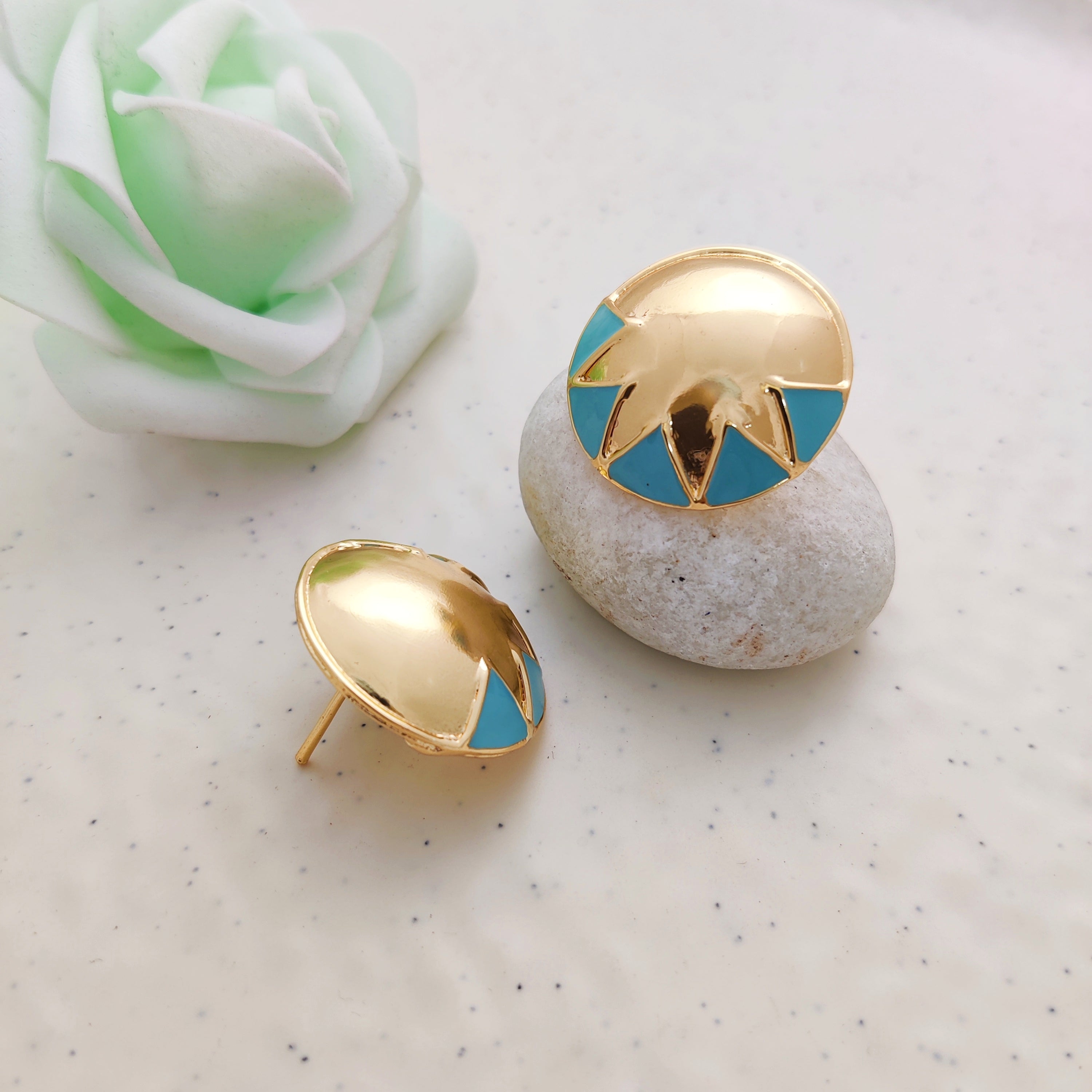 Starry-Eyed Earrings (Medium)