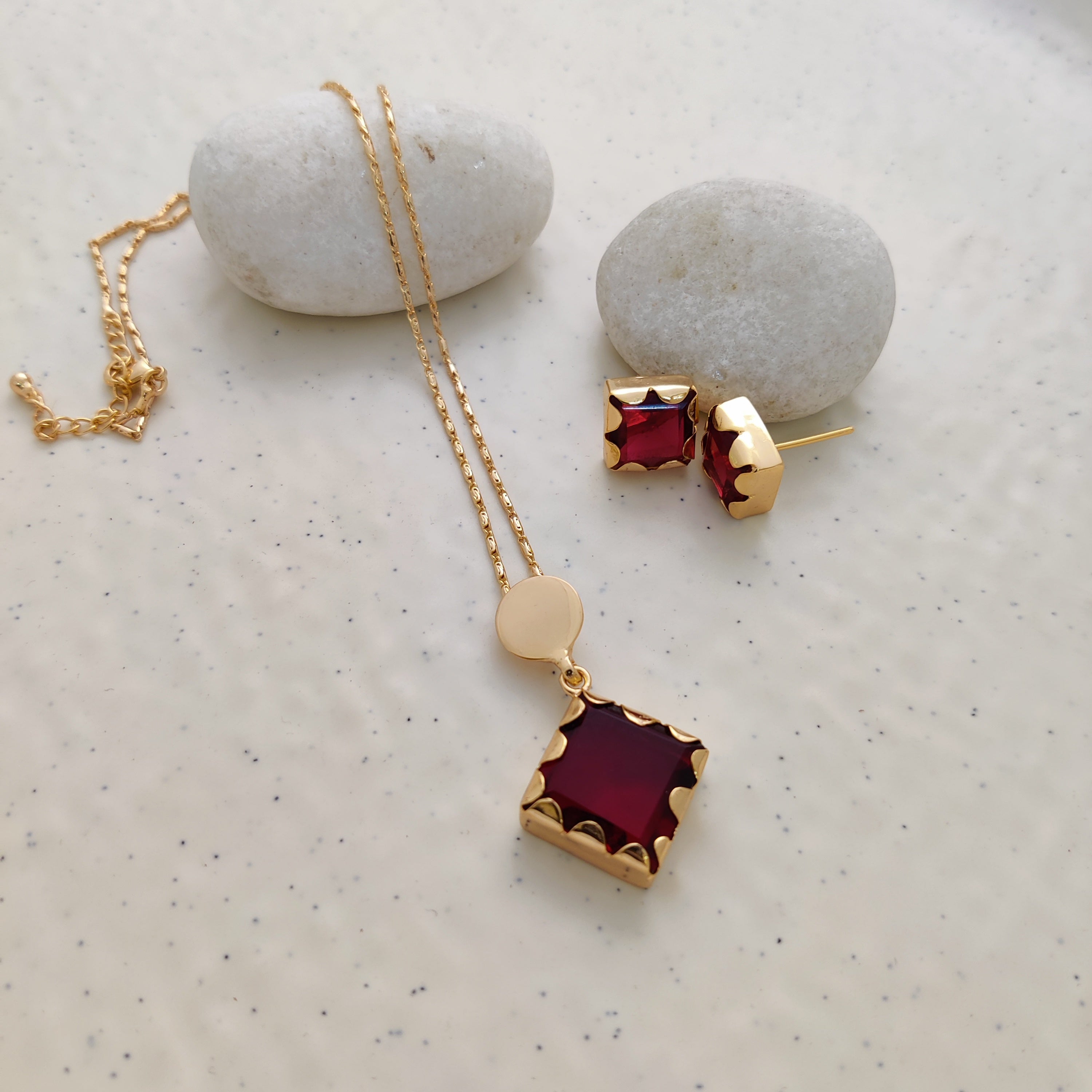 “Ruby Reverie” E&P set