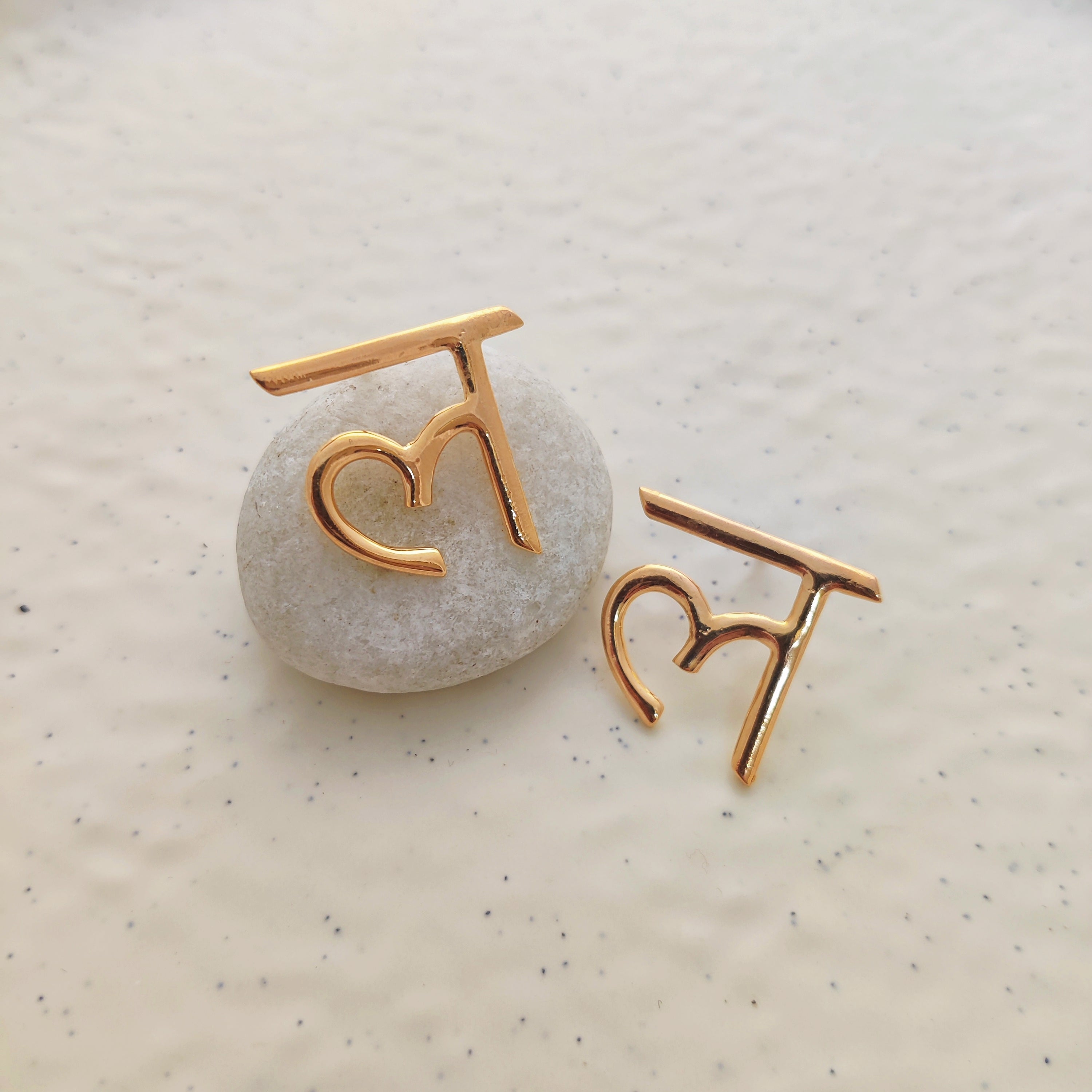 'ल' Hindi Alphabet Earrings (Small)