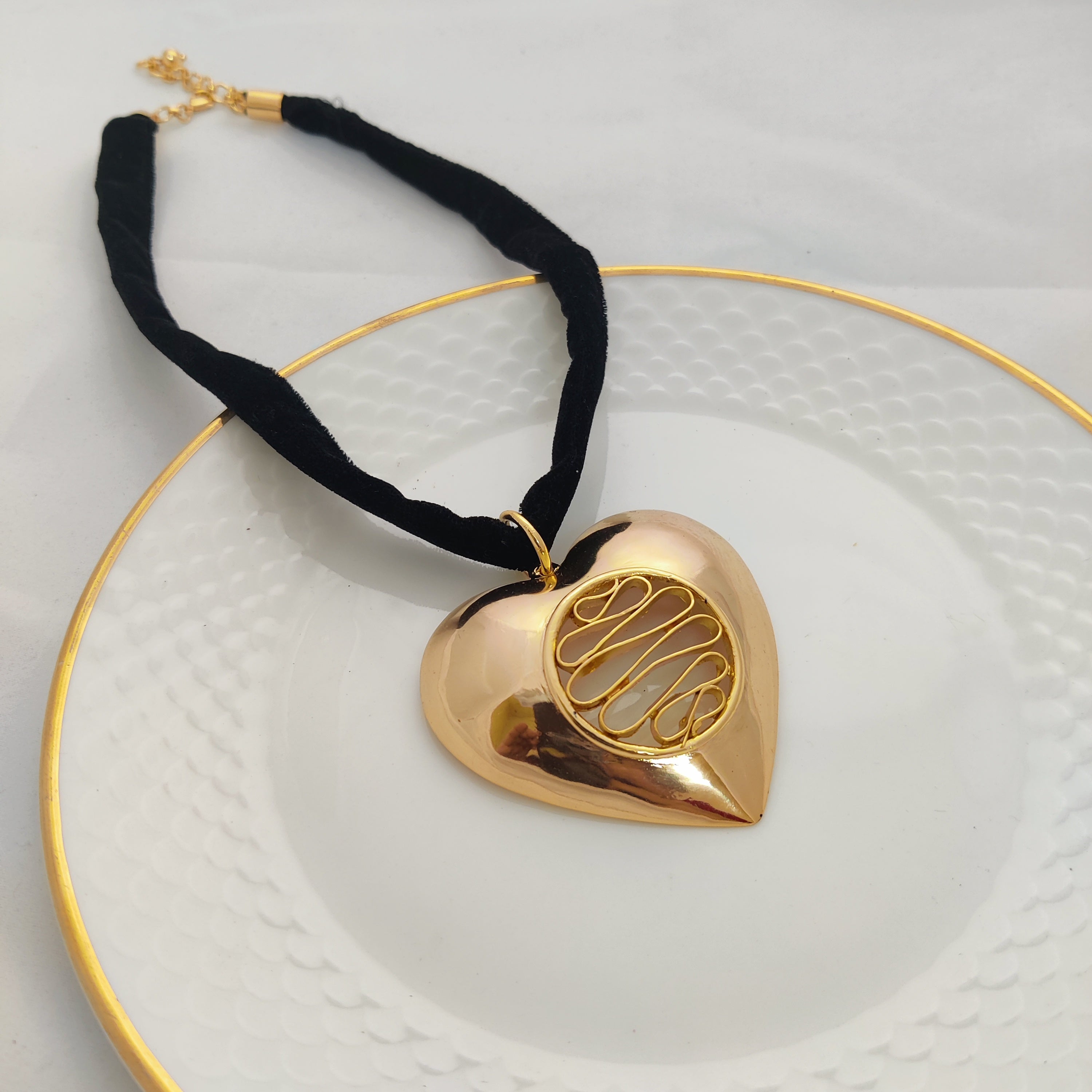 Opulent Heart Neckpiece