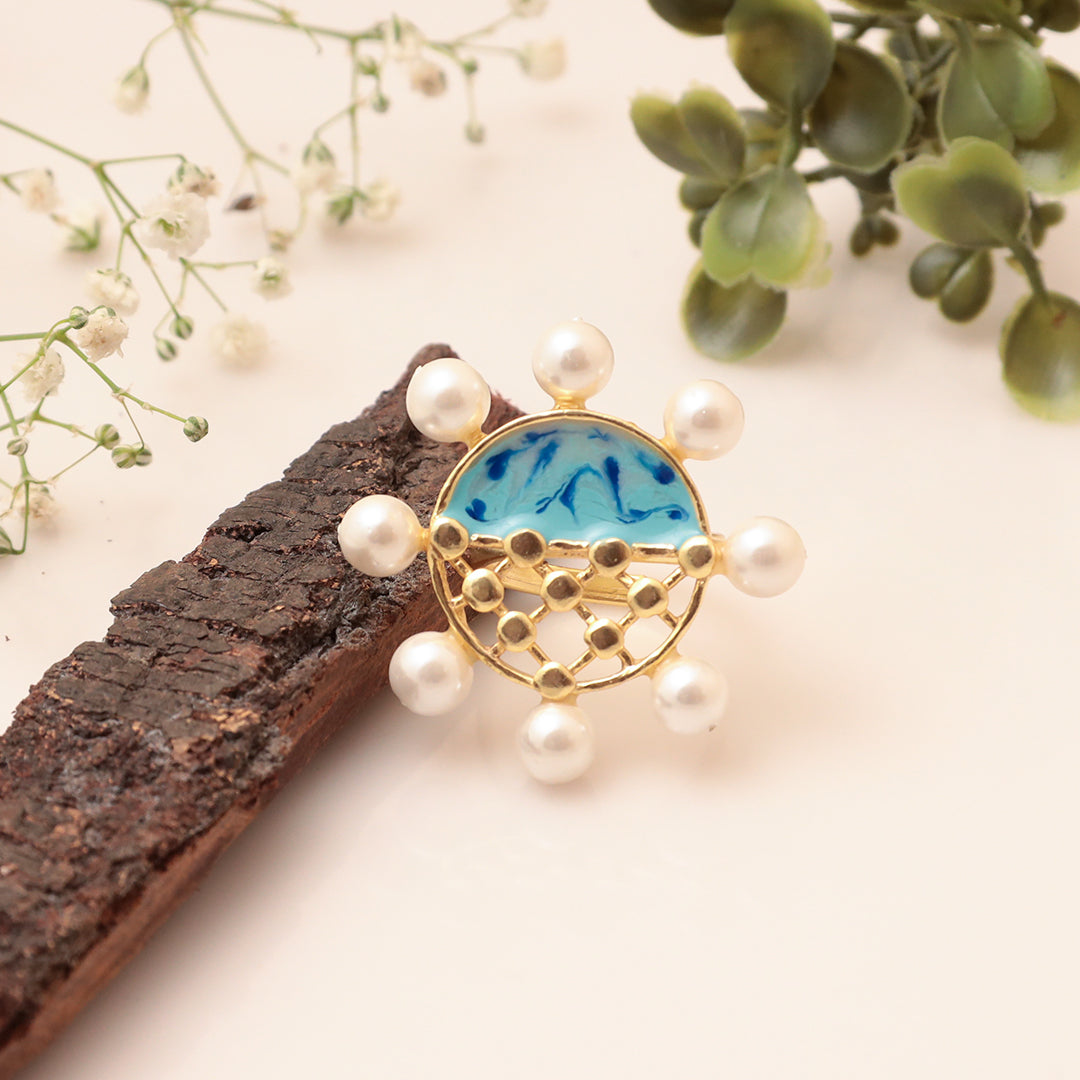 The Quaint Ornament -- 'Bedazzling Gaze' Ring