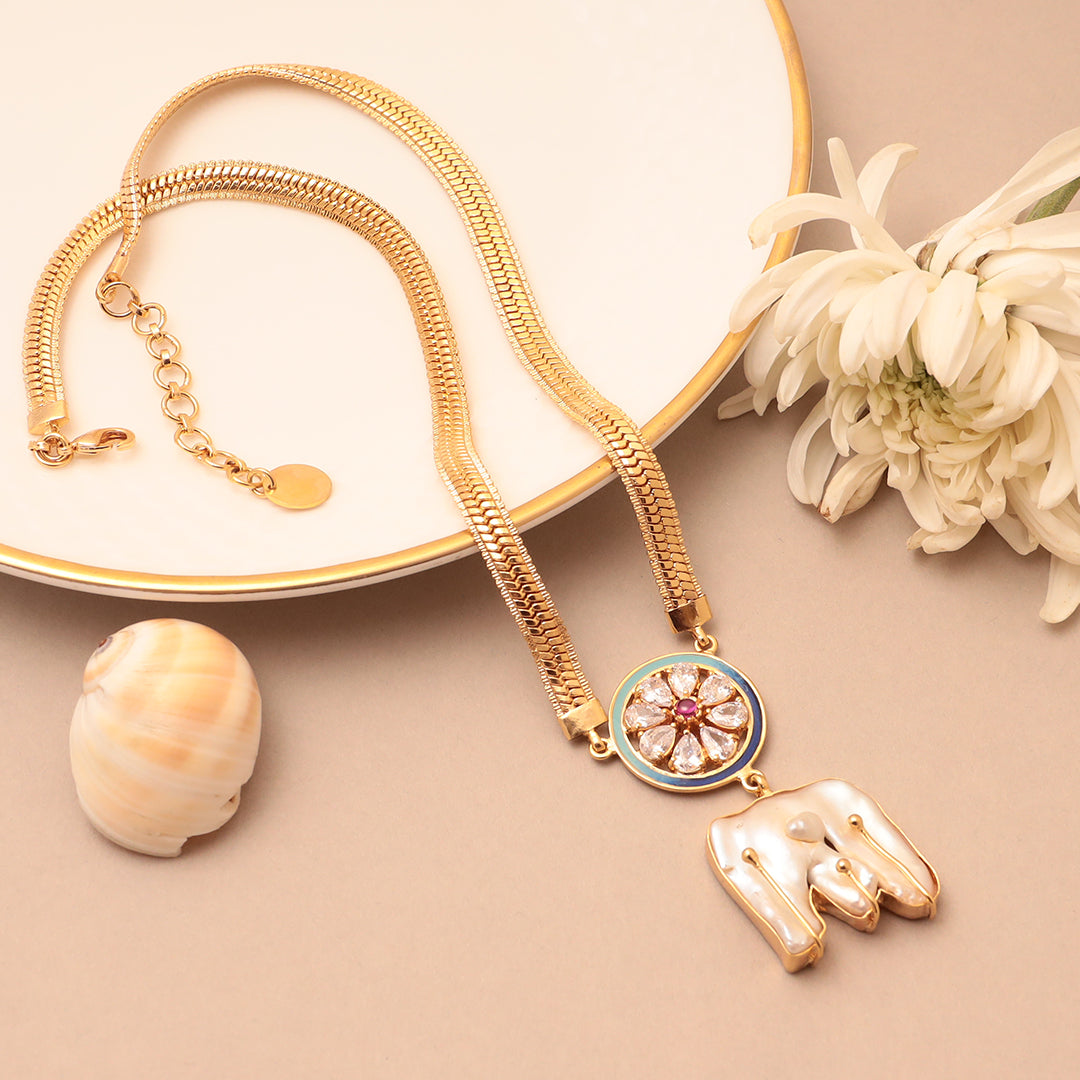 Dual-Colour Baroque Pearl Pendant & Earrings Set